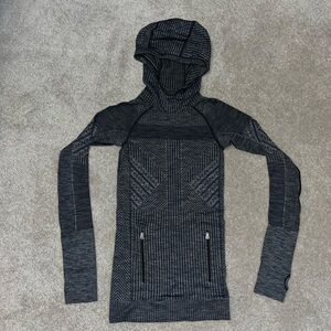 Lululemon women’s shirt with hood